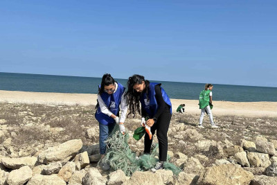 “Xəzər həftəsi” davam edir: Bilgəh sahili tullantılardan təmizlənib