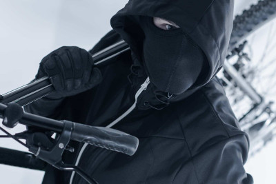 Xəzər rayonunda 2 nəfərin velosipedi oğurlanıb