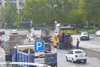 Səməd Vurğun küçəsi təmir olunur