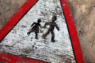 Binəqədi rayonunda yol qəzası: nənə ilə nəvə xəsarət alıblar