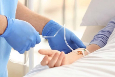 Nərimanovda gənc qız yol qəzasına düşüb