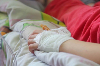 Qala qəsəbəsində azyaşlı qız yol qəzasına düşüb