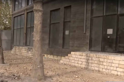 Nərimanovda tikintidən sonra səki dağıdılmış vəziyyətdə qalıb – VİDEO