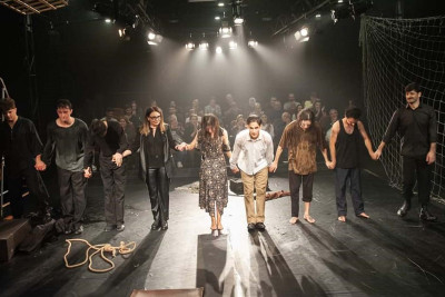 “Azdrama”nın laboratoriyası “Son xətt” tamaşasını təqdim edib