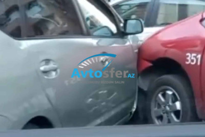 Yasamalda iki “Prius” toqquşub - VİDEO