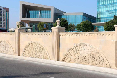 Heydər Əliyev prospektində dağılmış divar bərpa olunub