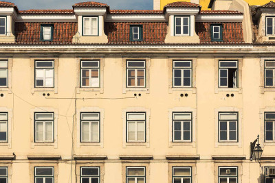 Xətai rayonunda iki sakin qeyri-yaşayış sahəsini bölə bilmir - VİDEO