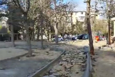 Bayram günlərində hasara alınan parkda ağacların qanunsuz məhv edilməsinə qarşı tədbirlər görülüb – VİDEO