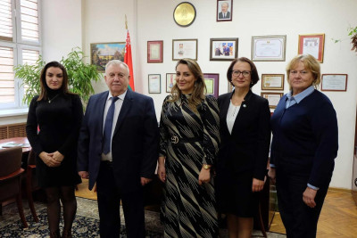 “Dendrologiya bağı” və Belarus Baş Botanika bağı arasında memorandum imzalanıb