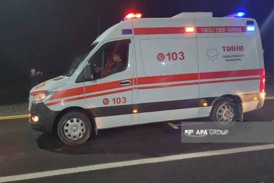 Nərimanovda motosikletçi qəzaya düşüb