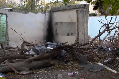 Nərimanovda 30 illik ev bərbad vəziyyətdədir