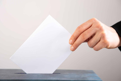 Azərbaycanda prezident seçkilərində namizədlərin sayı 7-yə çatıb