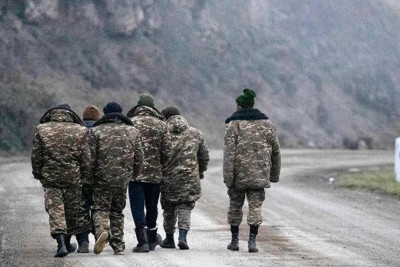 Azərbaycan-Ermənistan sərhədində hərbi əsirlərin mübadiləsi yekunlaşıb: CANLI YAYIM – YENİLƏNİB