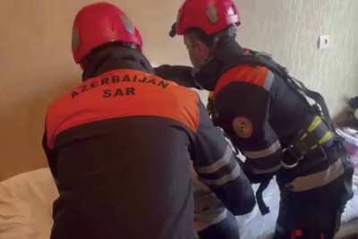 Paytaxtın daha iki ünvanında köşklərin sahibləri səkiləri zəbt ediblər – FOTO