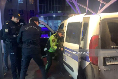 Nəsimidə gənc oğlan özünü körpüdən atmaq istəyib