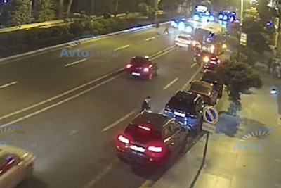 “İçərişəhər”in qarşısında maşın adam vurub – VİDEO