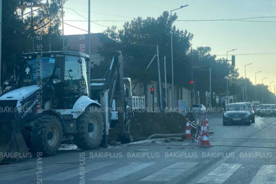 Maştağa yolunda qazıntı işləri aparılır