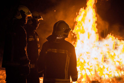 Nərimanovda yerləşən anbarda yanğın olub