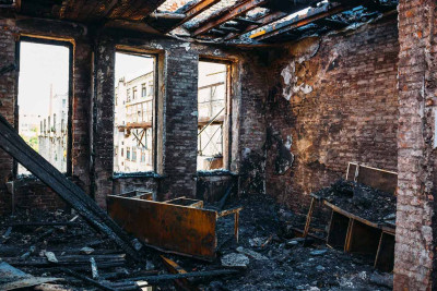 Xəzər rayonunda mebel sexi yanıb