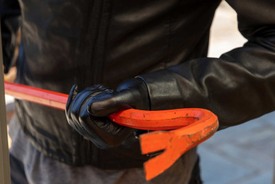 Nərimanovda metal qəbulu məntəqəsində oğurluq edilib