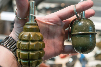 Xətai rayonunda saxlanılan şəxsdən qumbaralar götürülüb