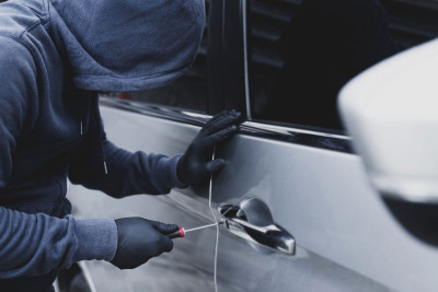 Nərimanovda “VAZ-2107” markalı avtomobil qaçırılıb