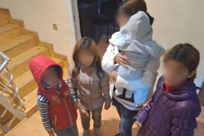 Ana və 4 qız uşağı Bakıda sığınacağa müraciət ediblər