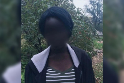 Afrikadan iş üçün gələn qadın çöldə qalıb