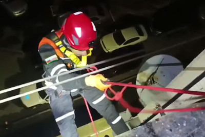 Xətaidə köməksiz qalan 90 yaşlı qadın xilas olunub – VİDEO