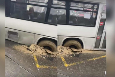 “Həzi Aslanov” metro stansiyasının yaxınlığında sərnişin avtobusu qəza törədib