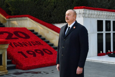 İlham Əliyev Şəhidlər xiyabanını ziyarət edib