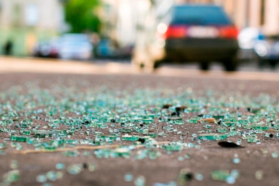 Xətai rayonunda motosiklet avtomobillə toqquşub