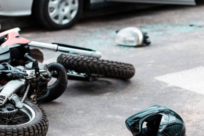 Lökbatanda 27 yaşlı motosikletçi qəzaya uğrayıb