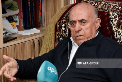 Xalq yazıçısının vəziyyəti ağırdır