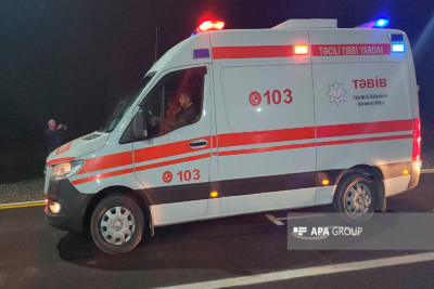 Bakıxanovda avtomobil 31 yaşlı qadını vurub