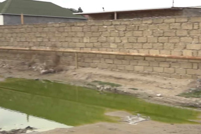 Qala sakinlərini təngə gətirən keçilməz yollar