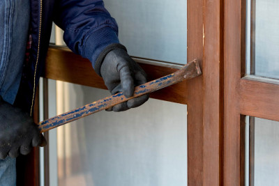 Şağan qəsəbəsində 1600 manat dəyərində oğurluq edilib