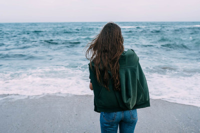 Nərimanovda 16 yaşlı qız itkin düşüb