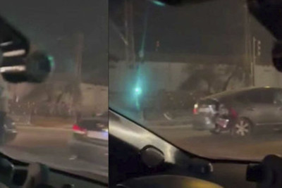 8 Noyabr prospektində 2 avtomobil toqquşub - VİDEO