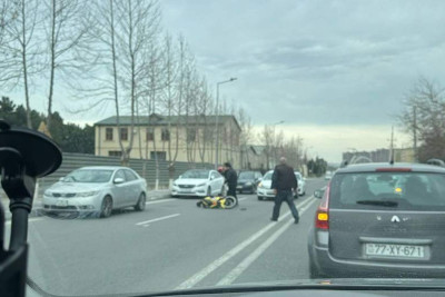 Bakıxanovda motosiklet qəza törədib