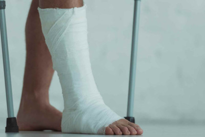 Zirə qəsəbəsində 11 yaşlı oğlanı avtomobil vurub