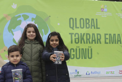 Hüseyn Cavid parkında “Tullantıları hədiyyələrə dəyiş” tədbiri keçirilib