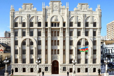Xarici nömrə ilə sərnişin və yük daşıyan avtomobillərin sürücülərinə xəbərdarlıq edilib