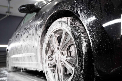 Xətaidə binanın zirzəmisindəki “moyka” sakinlərin şikayətinə səbəb olur - VİDEO