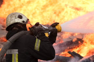 Xəzərdə yaşayış evi yanıb