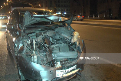 Heydər Əliyev prospektində 2 avtomobil toqquşub