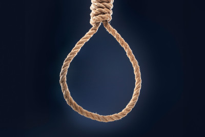 Bakı ərazisində iki kişinin asılmış meyiti tapılıb