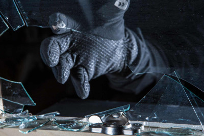 Nərimanovda kafe talanıb