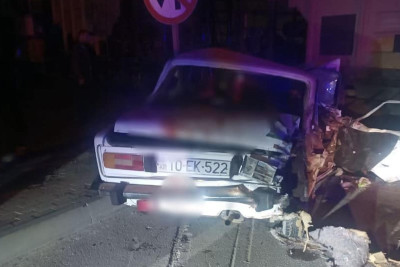 Bakıda “Jiquli” qatarla toqquşub