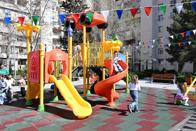 Sabunçu rayonunda “Bizim həyət” sakinlərin istifadəsinə verilib
